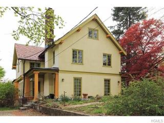 30 Fairview Ave, North Tarrytown NY  10591-4119 exterior