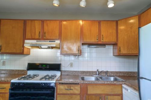 1028 Ironwood, Mishawaka IN  46544-4406 exterior