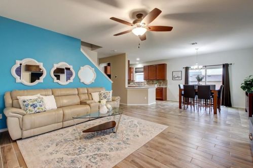 351 Gina Dr, Uhland, TX 78640-6348