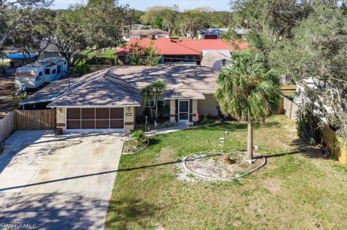 2317 Esplanade Rd, Avon Park Lakes FL  33825-9183 exterior