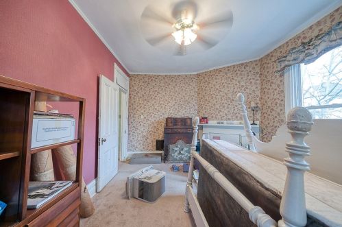 725 10th Ave, Whitaker PA  15120-1922 exterior