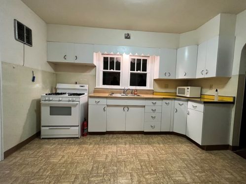 1116 Duss Ave, Ambridge PA  15003-1955 exterior