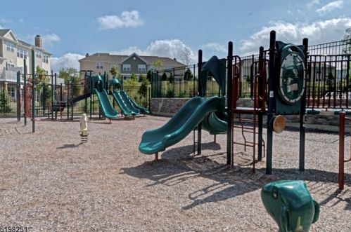 92 Canada Goose Dr, Hackettstown NJ  07840-3135 exterior