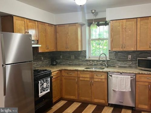 3442 Hope St, Philadelphia PA  19140-4617 exterior