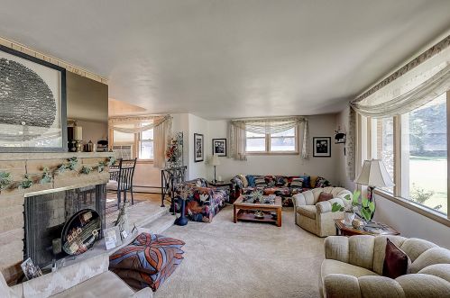 4709 Anthony Dr, Milwaukee, WI 53219-4706