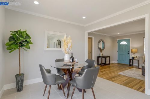 7865 Tamarack Dr, Pleasanton CA  94568-1549 exterior