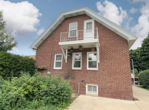 111 77 St, Milwaukee WI 53219-3743 exterior