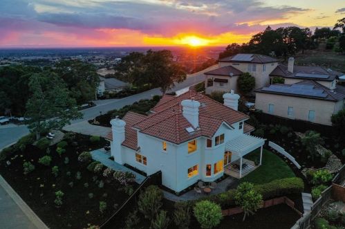 1535 Barcelona Dr, Folsom CA  95762-7212 exterior