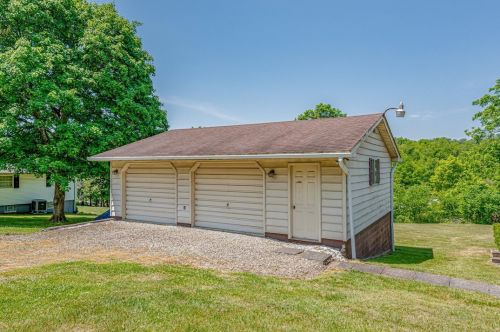 3018 Richey Rd, South Connellsville, PA 15425-9720