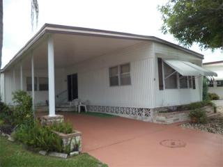 22 Lafitte Dr, Nokomis, FL 34275-2211
