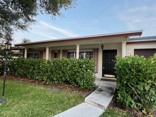 1270 8th St, Boca Raton, FL 33486-2102