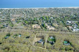 62 Scrimshaw Ln, Promised Land, NY 11930-2449