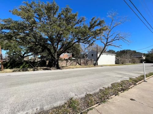 907 Morton St, Richmond TX 77469-3076 exterior