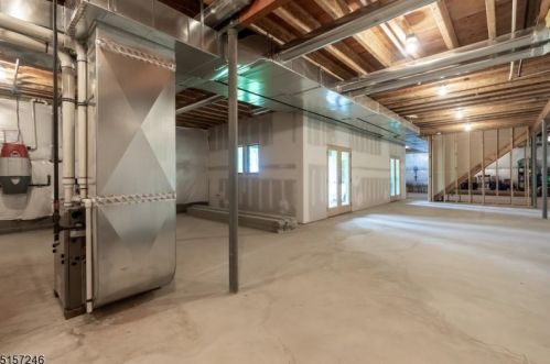 37 Van Lieus Rd, East Amwell Township NJ  08551-1314 exterior