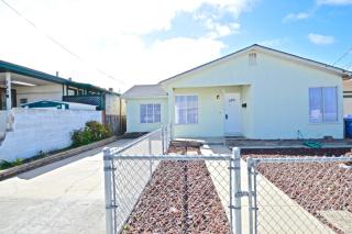 770 Elm Ave, Seaside CA  93955-4310 exterior