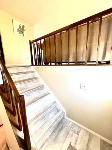 157 Summit Ridge Dr, Bridgeville, PA 15017-1118
