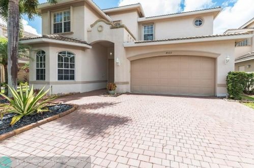 8533 Breezy Hill Dr, Boynton Beach, FL 33473-4897