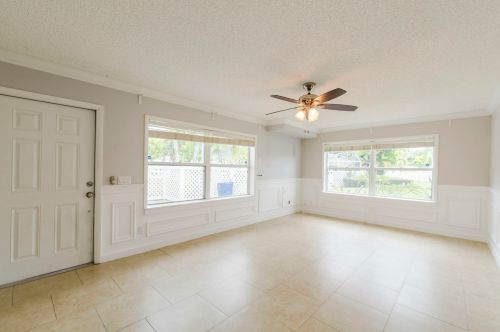 8165 Andover Ct, West Palm Beach, FL 33406-8431