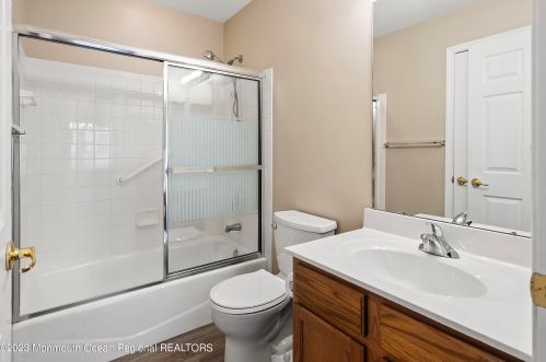 16 Wellington Ln, Lakewood NJ  08701-5736 exterior