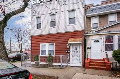 95-01 91st St, Jamaica, NY 11416-1403