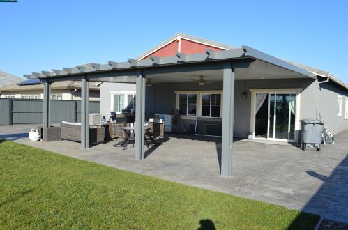 1205 Camelia Dr, Liberty Farms CA  95620-0037 exterior