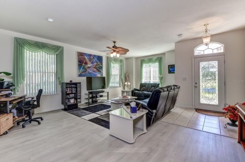 100 Apremont Ct, Deland, FL 32724-7307