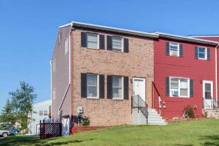 2 Aspen Dr, Etters, PA 17319-9350