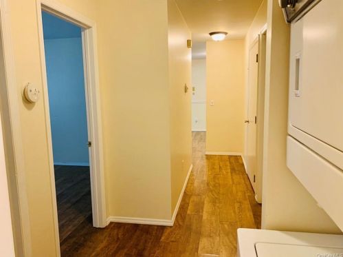 1 Ruth Ct, Middletown NY  10940-5328 exterior