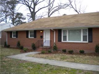 135 Afton Pkwy, Portsmouth, VA 23702-2951