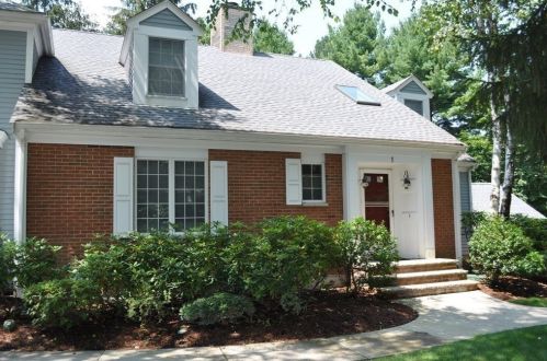 1 Greystone Dr, Middleton, MA 01949-2371