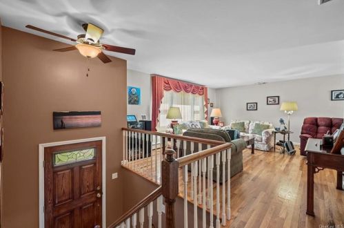 159 Barnes Rd, Washingtonville, NY 10992-1931