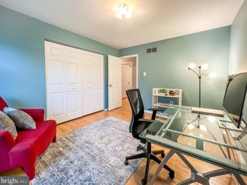 1344 Buford Dr, Yardley PA 19067-4342 exterior