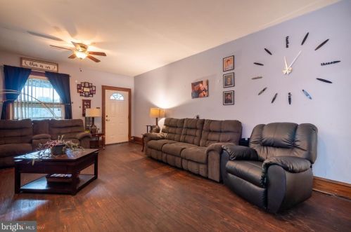 136 Milton St, Easton, PA 18042-6619