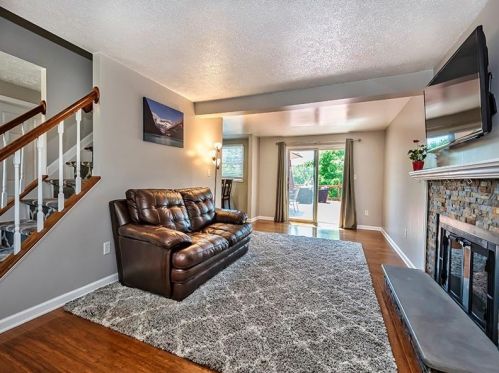 630 Walden Way, Imperial, PA 15126-9684