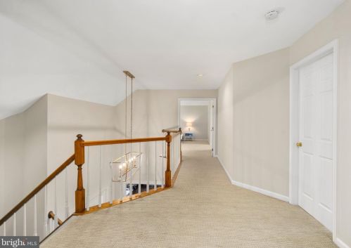 10101 Waterside Dr, Springfield VA  22015-3931 exterior