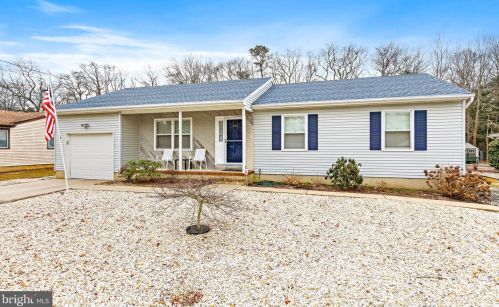 409 Sunrise Blvd, Lacey, NJ 08731-1937