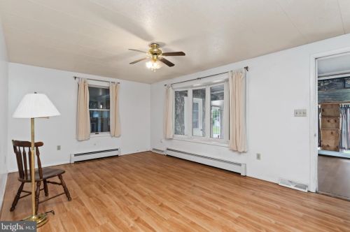 805 Baltimore Rd, Lees Cross Roads, PA 17257-9483