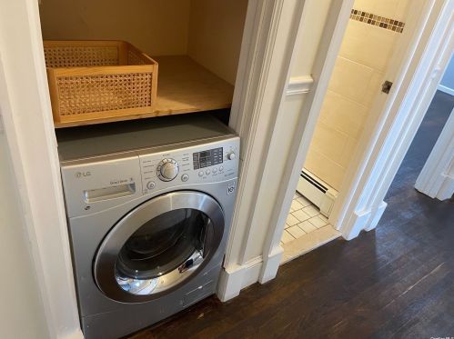 703 8th St, North Lindenhurst NY  11757-5522 exterior