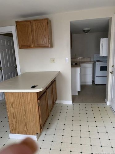 354 Coram Ave, Huntington CT  06484-3152 exterior