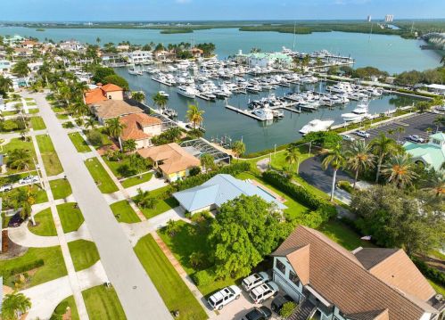 813 Buttonwood Ct, Marco Island FL  34145-2300 exterior