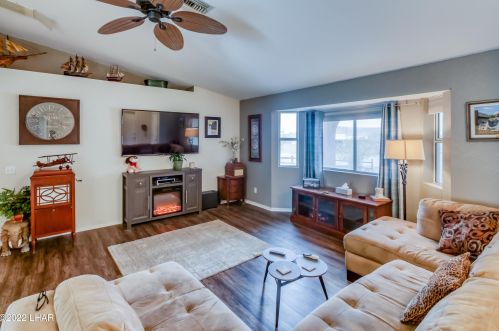 530 Mohican Dr, Lake Havasu City, AZ 86406-6321