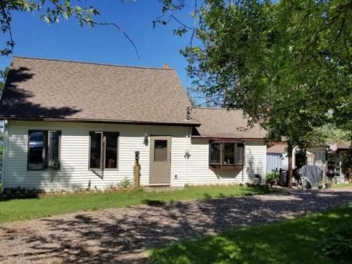 435 Park Dr, Worcester, WI 54555-1445