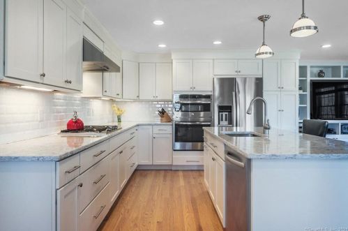 187 Bouton St, Stamford, CT 06907-1320