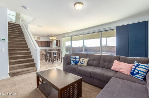 7920 7th Way, Phoenix, AZ 85042