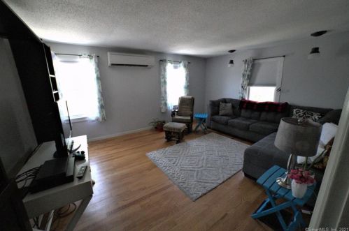 23 William St, Wallingford CT 06492-3641 exterior