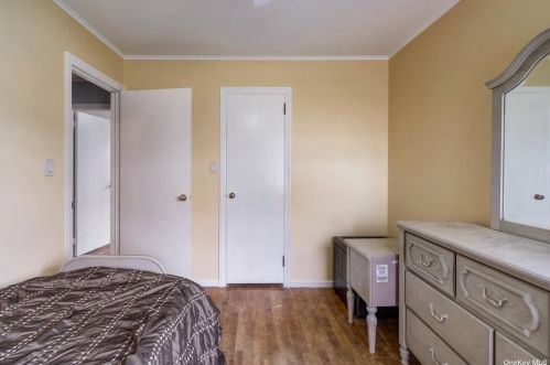 1317 Union Ave, Floral Park NY  11003-2610 exterior