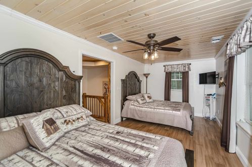 22 Lower Camp Rd, Northwood NH  03261-4340 exterior