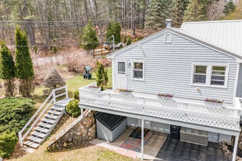 16 Snell Rd, Lee NH  03861-6719 exterior