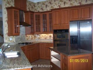 8 Island West Ct, Bluffton SC  29910-6139 exterior