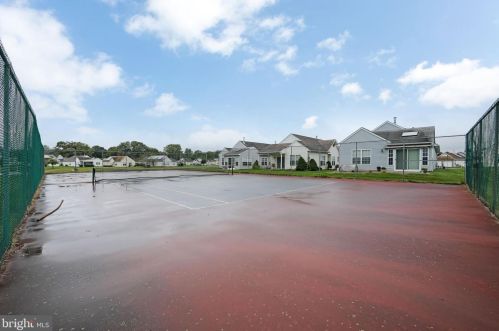 106 Alexander Rd, Beverly NJ  08010-3112 exterior